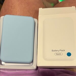 Magnetic Battery Pack Power Bank - Light Blue